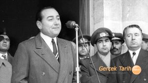 Türkiye’ye özgü aydın hastalığı: Solculuk!