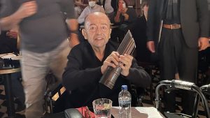 2021 Erdal Öz Edebiyat Ödülü’nün sahibi Selim İleri, ödülünü aldı