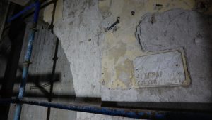 Haldun Taner Sahnesi’nin restorasyon çalışmalarında Osmanlıca mimar kitabesi bulundu