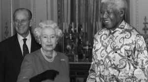 Nelson Mandela’nın kişisel eşyaları müzayedede satılacak