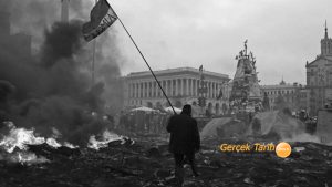 Batıcı veya Rusyacı olmak zorunda mıyız?