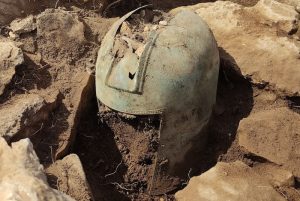 Hırvatistan’da bulunan 2500 yıllık İlirya miğferi büyük olasılıkla düşmanı korkutmuştu!