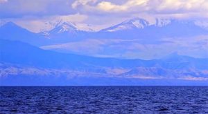 Tanrı Dağları eteklerinde sular altında kalan şehir: İpek Yolu’nun kaybolan merkezi depremle yok olmuş