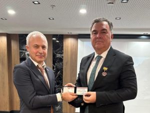 Türk Dünyası ve Türk Kültürüne Hizmet Ödülleri: Kemal Kurnaz’a ödül