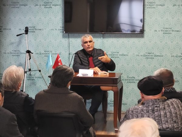 Osmanlı basın tarihinde bir fenomen: Baba Tahir kimdir?