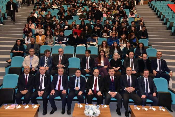 Mehmet Akif Ersoy Balıkesir’de anıldı: 4 Şehir 4 Mekân 4 Akif Sempozyumu